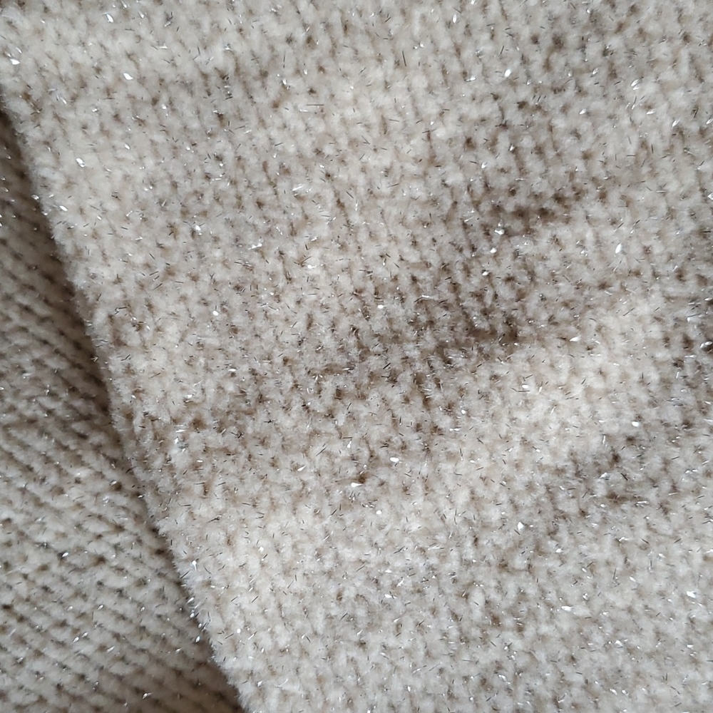 High Low Sweater - Picture 4 of 4